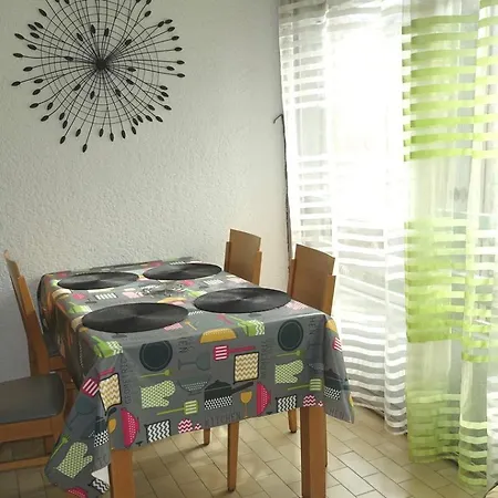 Proche Port Et Plages, Au Calme Apartment Hyeres