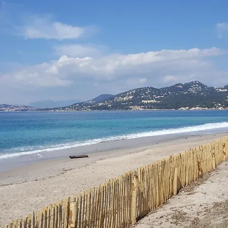 Apartment Proche Port Et Plages, Au Calme